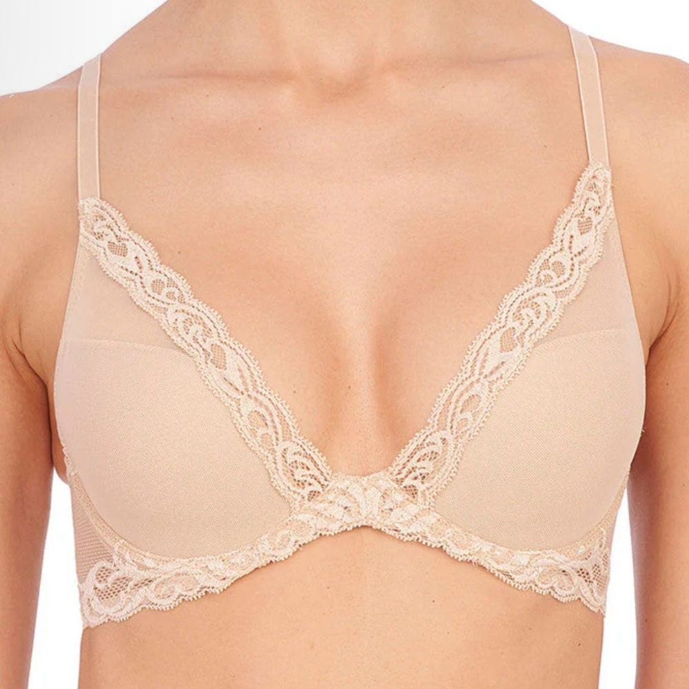 NWT 32D Natori Lace Trim Beige Bra “Feathers” style
